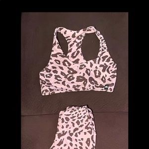 rosè amazon baby set (tan/brown) - paid $120 leggings never worn, wore top once